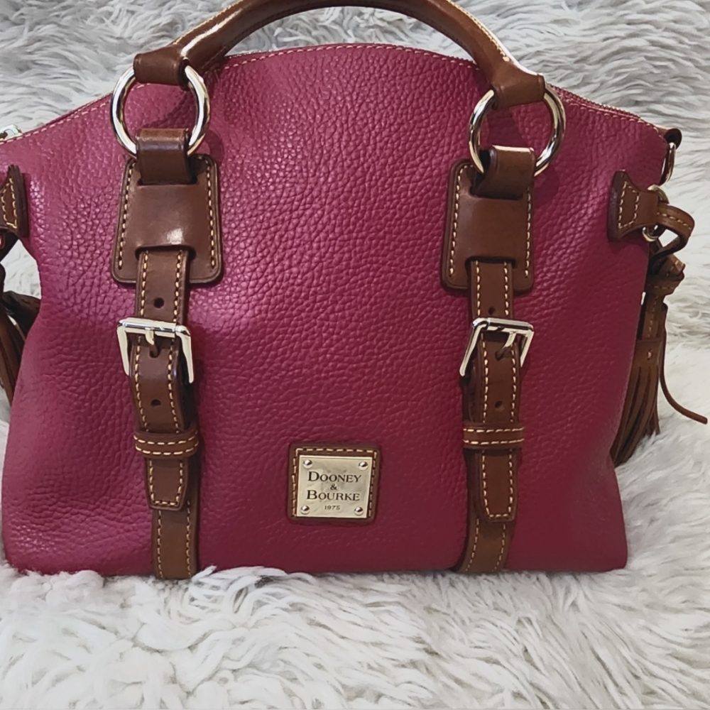 NWOT. NEVER USED.  Dooney & Bourke Pebble Grain Bristol Satchel
